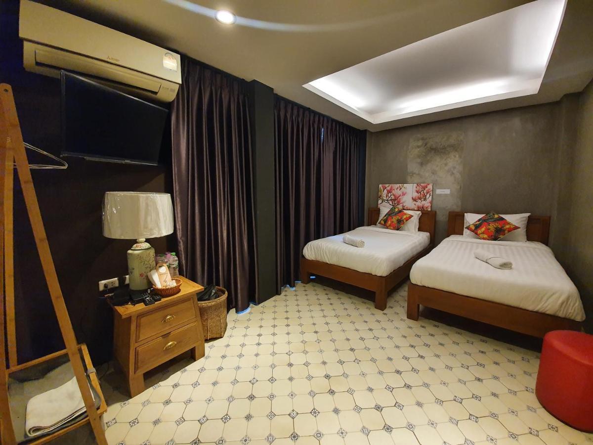 Baan Wualamphong บ้านวัวลำพอง Bangkok Kültér fotó